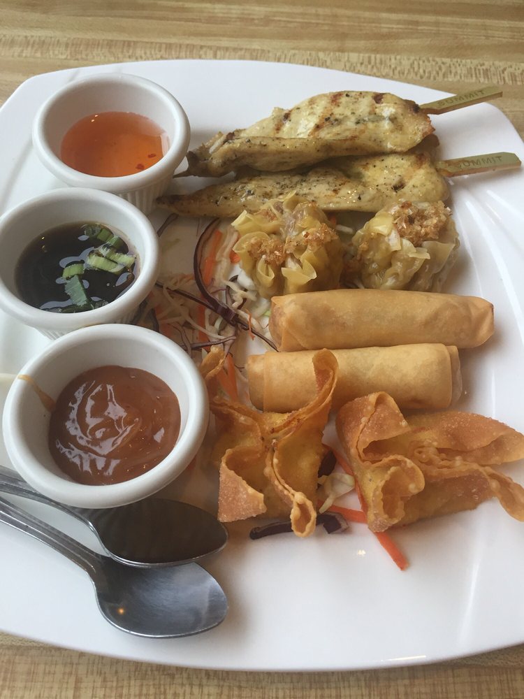 Song Thai sampler | photo via JD on yelp